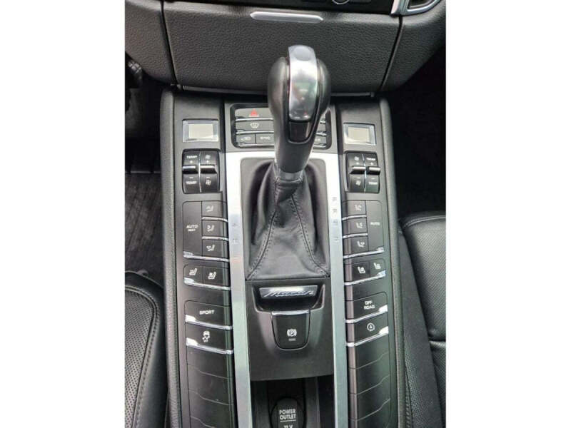 2015 Porsche Macan S