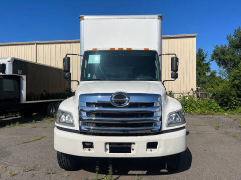 2014 Hino 268A