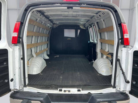 2024 GMC Savana 2500