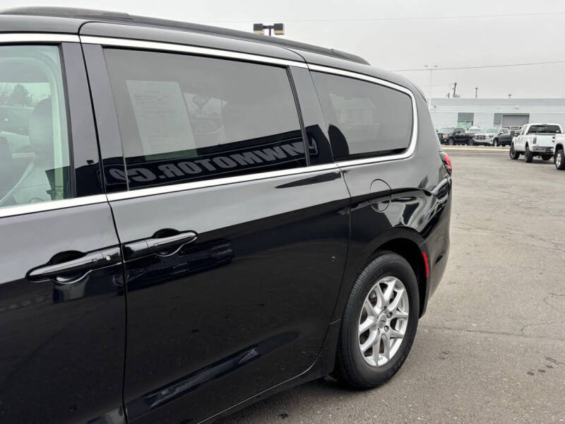 2022 Chrysler Pacifica Touring L