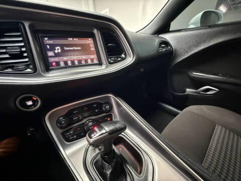 2020 Dodge Challenger SXT