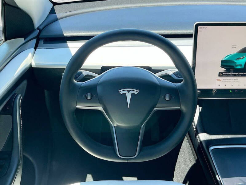 2024 Tesla Model Y Long Range
