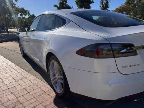 2014 Tesla Model S