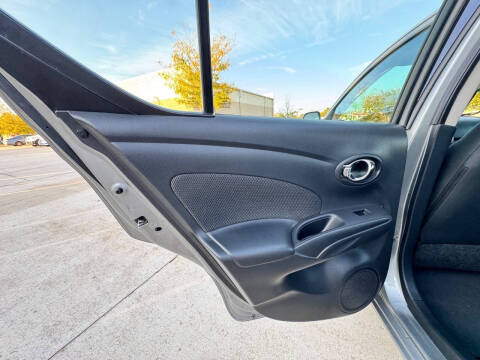 2013 Nissan Versa 1.6 SV