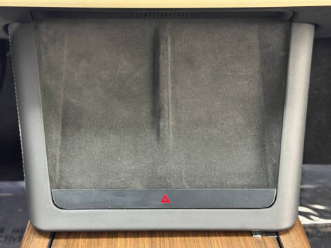 2023 Tesla Model X Standard Range