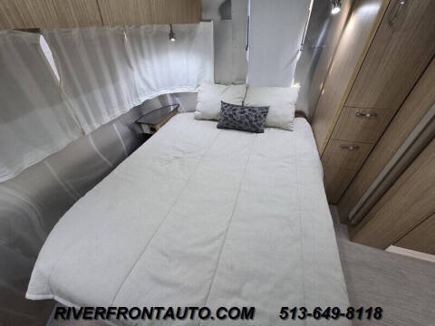 2018 Airstream Flying Cloud 25FB