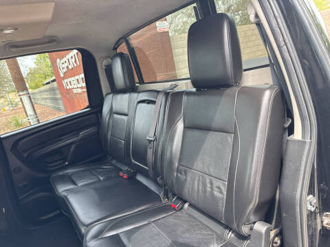 2015 Nissan Titan SV