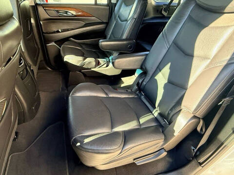 2019 Cadillac Escalade ESV Luxury