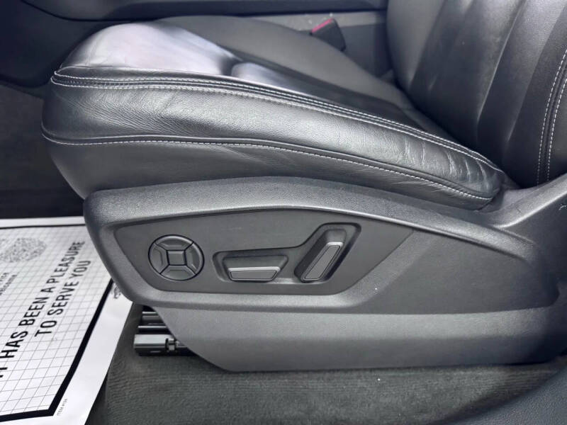 2019 Audi Q8 quattro Premium 55 TFSI