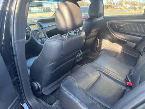 2018 Ford Taurus SEL