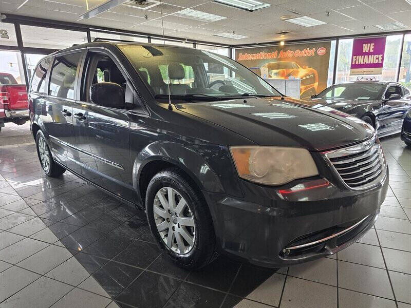 2012 Chrysler Town and Country Touring