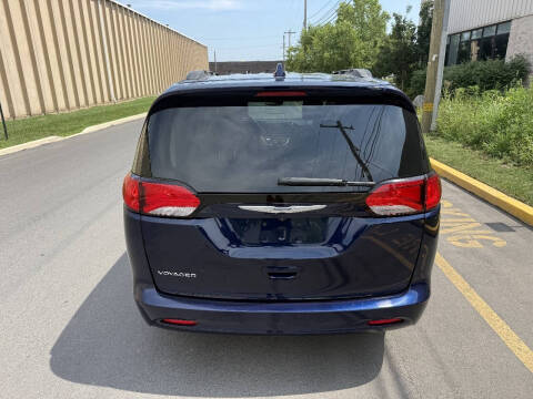 2020 Chrysler Voyager LXi