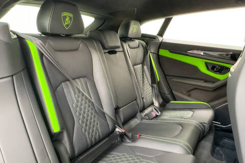 2025 Lamborghini Urus SE