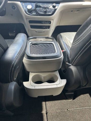 2022 Chrysler Pacifica Touring L