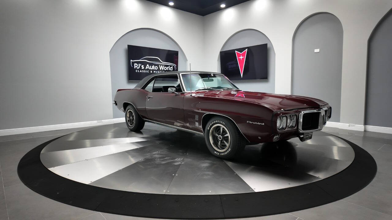 1969 Pontiac Firebird 5