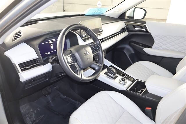 2024 Mitsubishi Outlander SEL