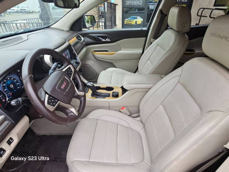 2017 GMC Acadia Denali