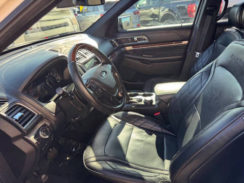 2017 Ford Explorer Platinum