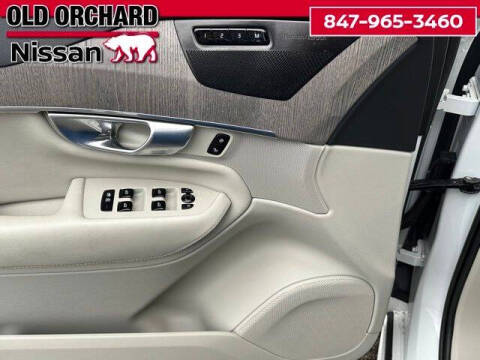 2023 Volvo XC90 Recharge T8 Plus Dark Theme