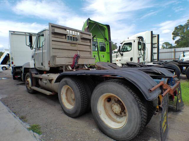 1995 Mack CH613