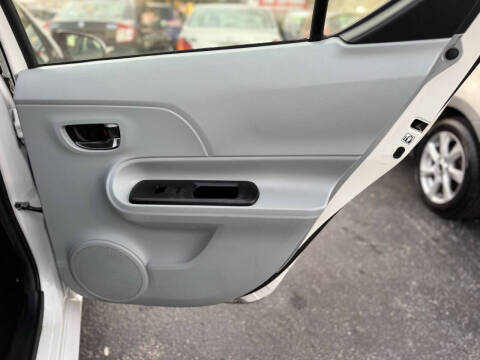 2012 Toyota Prius c One