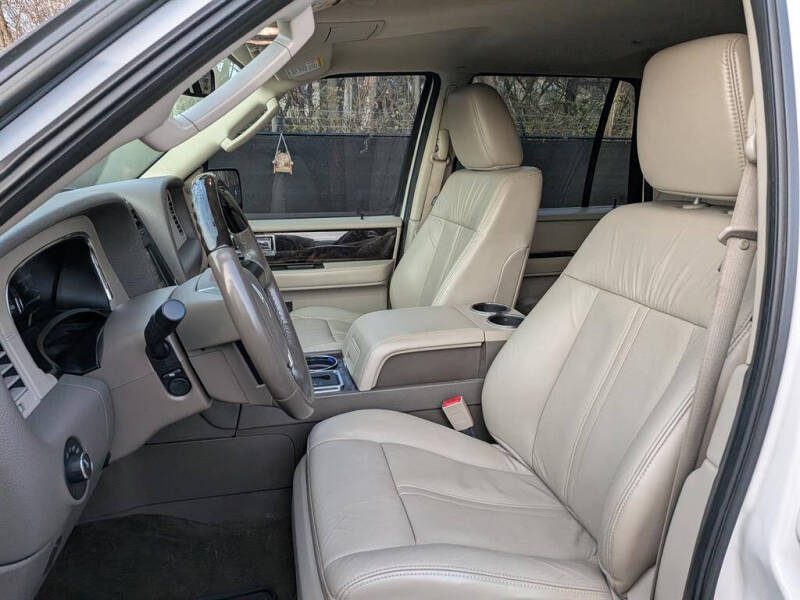 2016 Lincoln Navigator Select