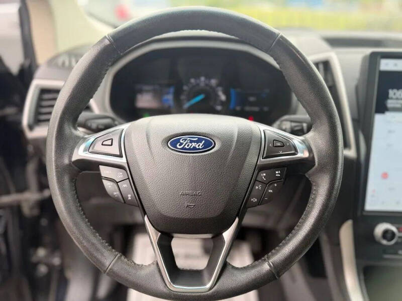 2022 Ford Edge
