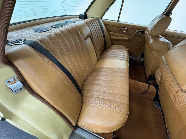 1975 Mercedes-Benz 300-Class