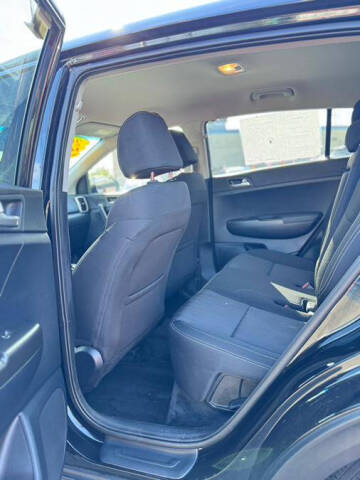 2022 Kia Sportage LX