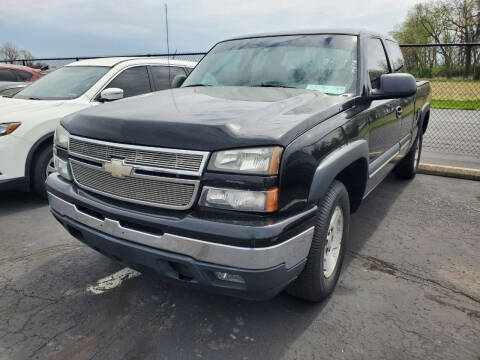 2006 Chevrolet Silverado 1500 for sale at AUTO AND PARTS LOCATOR CO. in Carmel IN