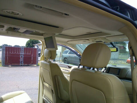 2009 Volkswagen Routan SEL