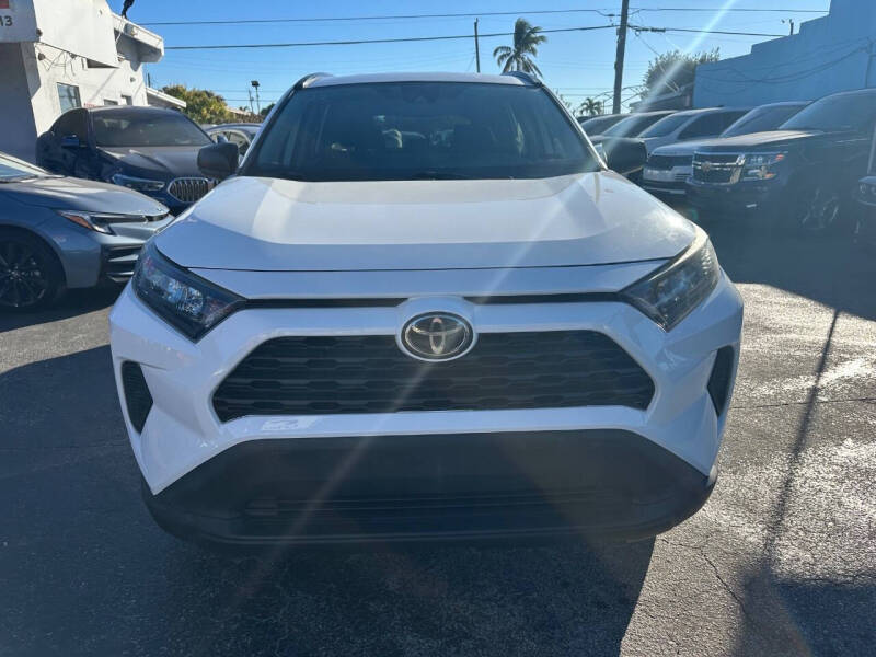 2020 Toyota RAV4 for sale at Molina Auto Sales in Hialeah FL