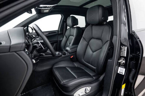 2023 Porsche Macan T