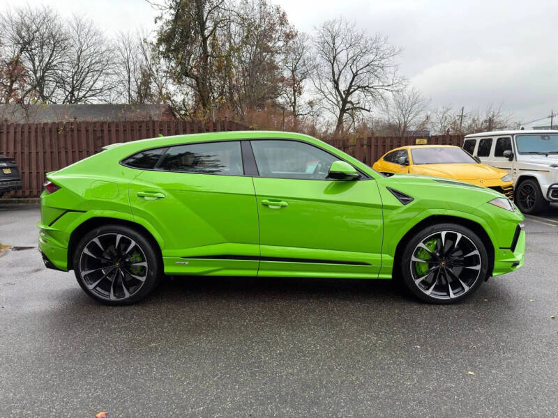 2024 Lamborghini Urus S