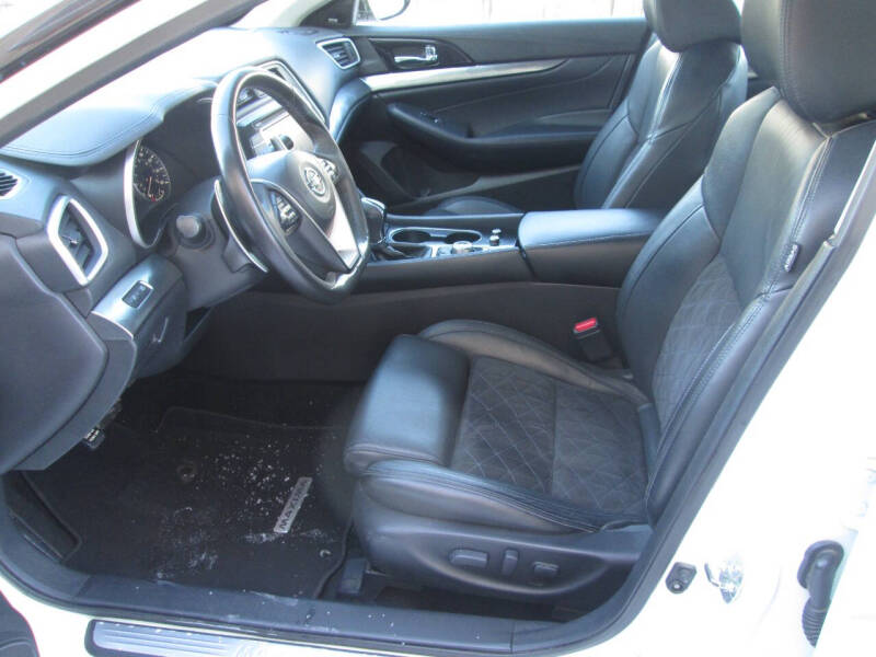 2017 Nissan Maxima 3.5 SR