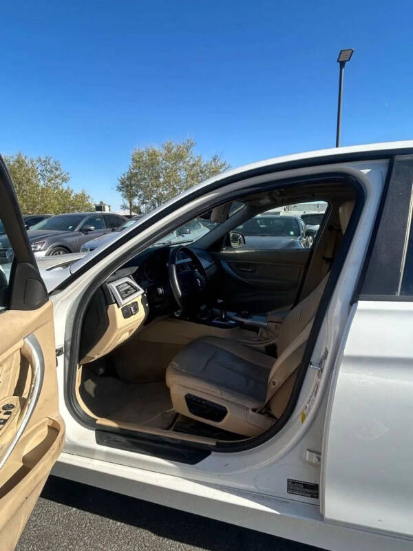 2012 BMW 3 Series 328i