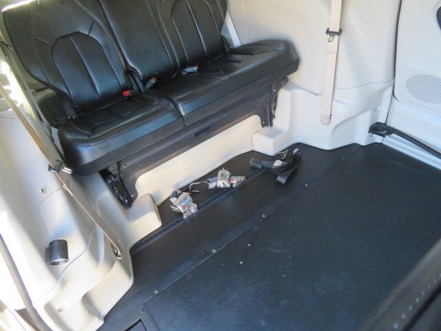 2021 Chrysler Voyager LXi