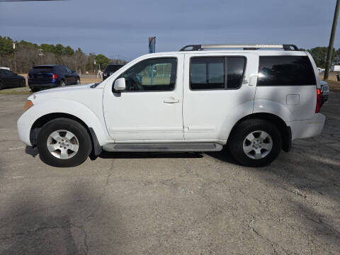 2005 Nissan Pathfinder SE