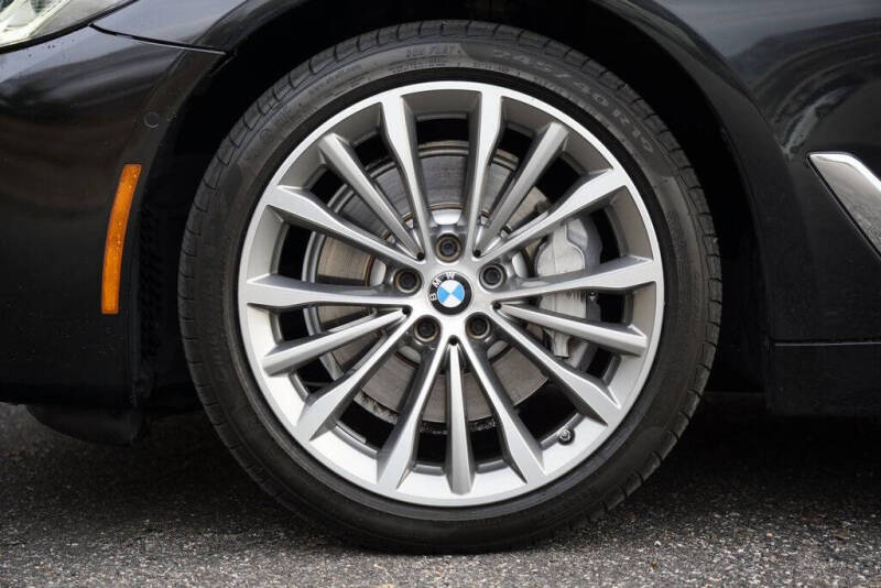 2021 BMW 5 Series 530i