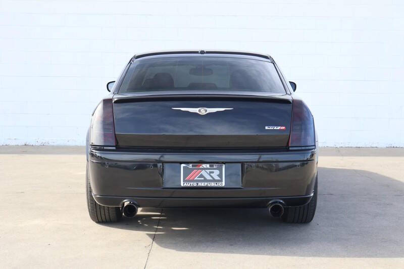 2006 Chrysler 300 SRT-8