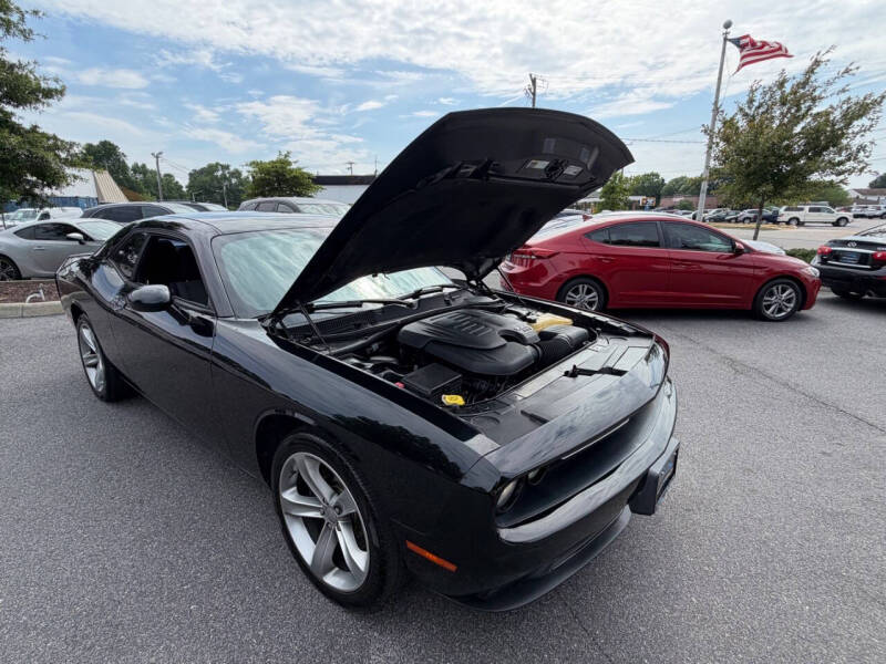 2015 Dodge Challenger SXT