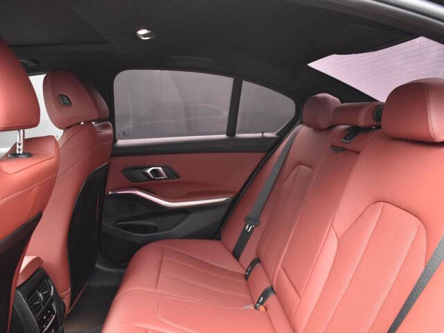 2024 BMW 3 Series 330i