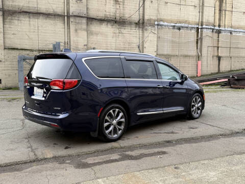 2017 Chrysler Pacifica Limited