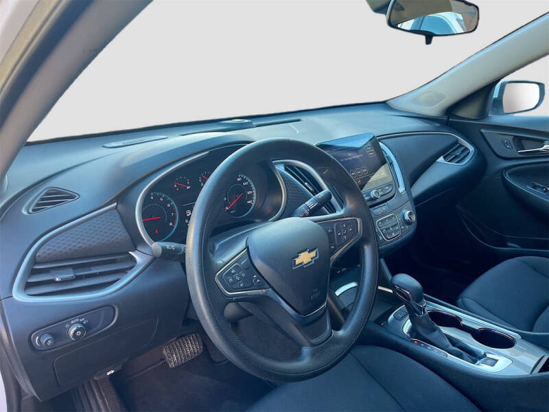 2025 Chevrolet Malibu LT