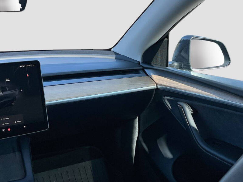 2025 Tesla Model Y Long Range