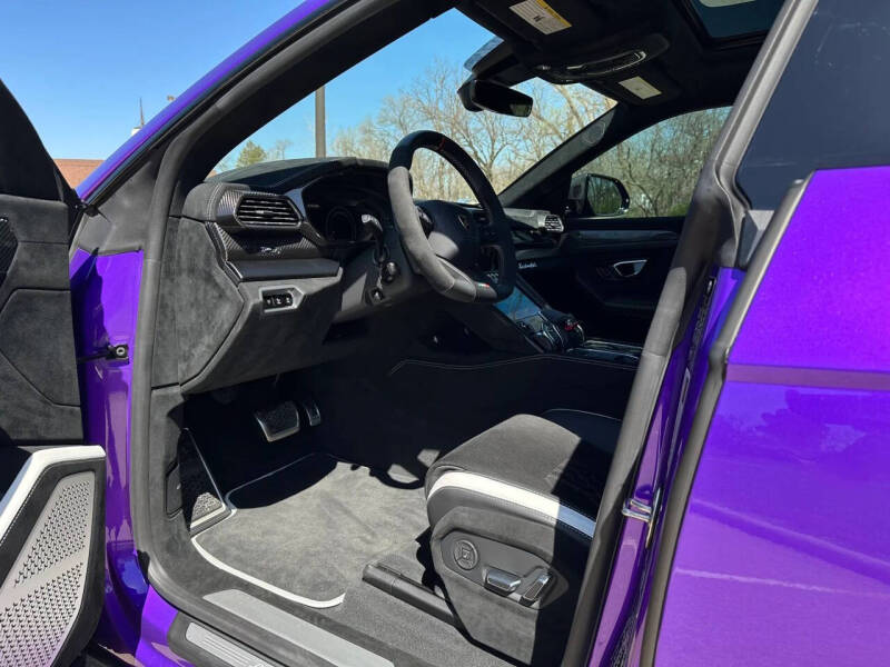 2024 Lamborghini Urus Performante
