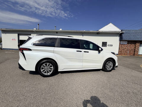 2022 Toyota Sienna XLE 7-Passenger
