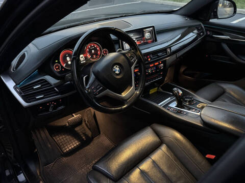 2017 BMW X6 xDrive50i