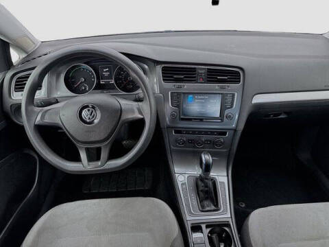 2016 Volkswagen e-Golf SE
