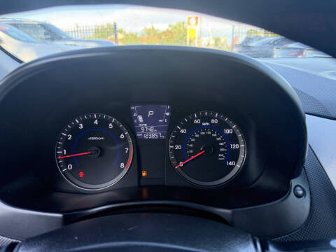 2013 Hyundai Accent GS